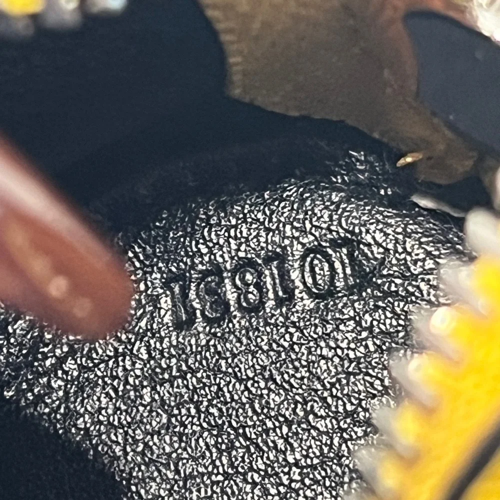 ⭐️SOLD⭐️LOEWE 🐇 BUNNY COIN POUCH BAG CHARM - Picture 6 of 6